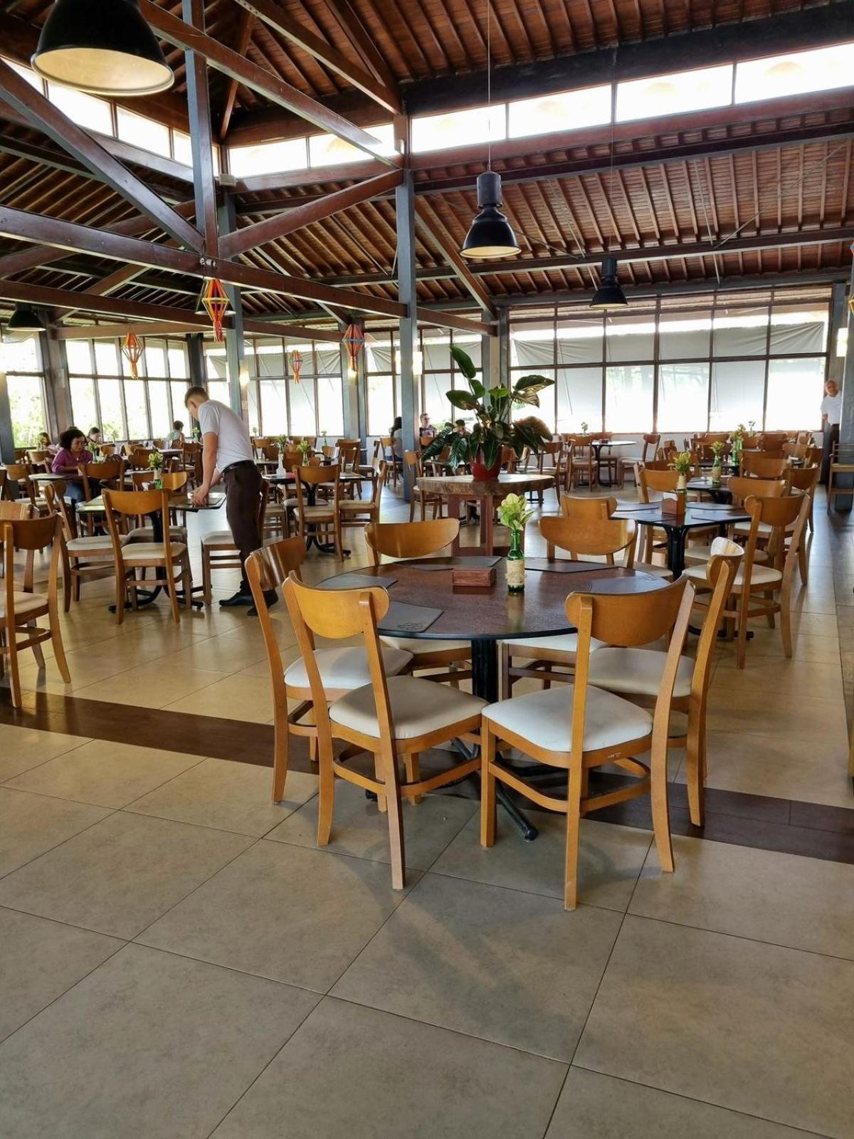 Portal De Ate 6 Pessoas - Terreo * Gravata (Gravata, Pernambuco)